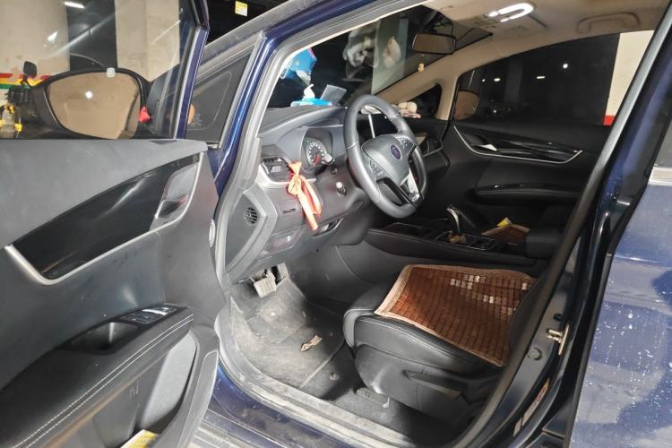 Used BYD Song MAX 2019 1.5T Automatic Smart Connect Ruiyi Sunroof Model 7 Seats China VI Standard Driver Seat