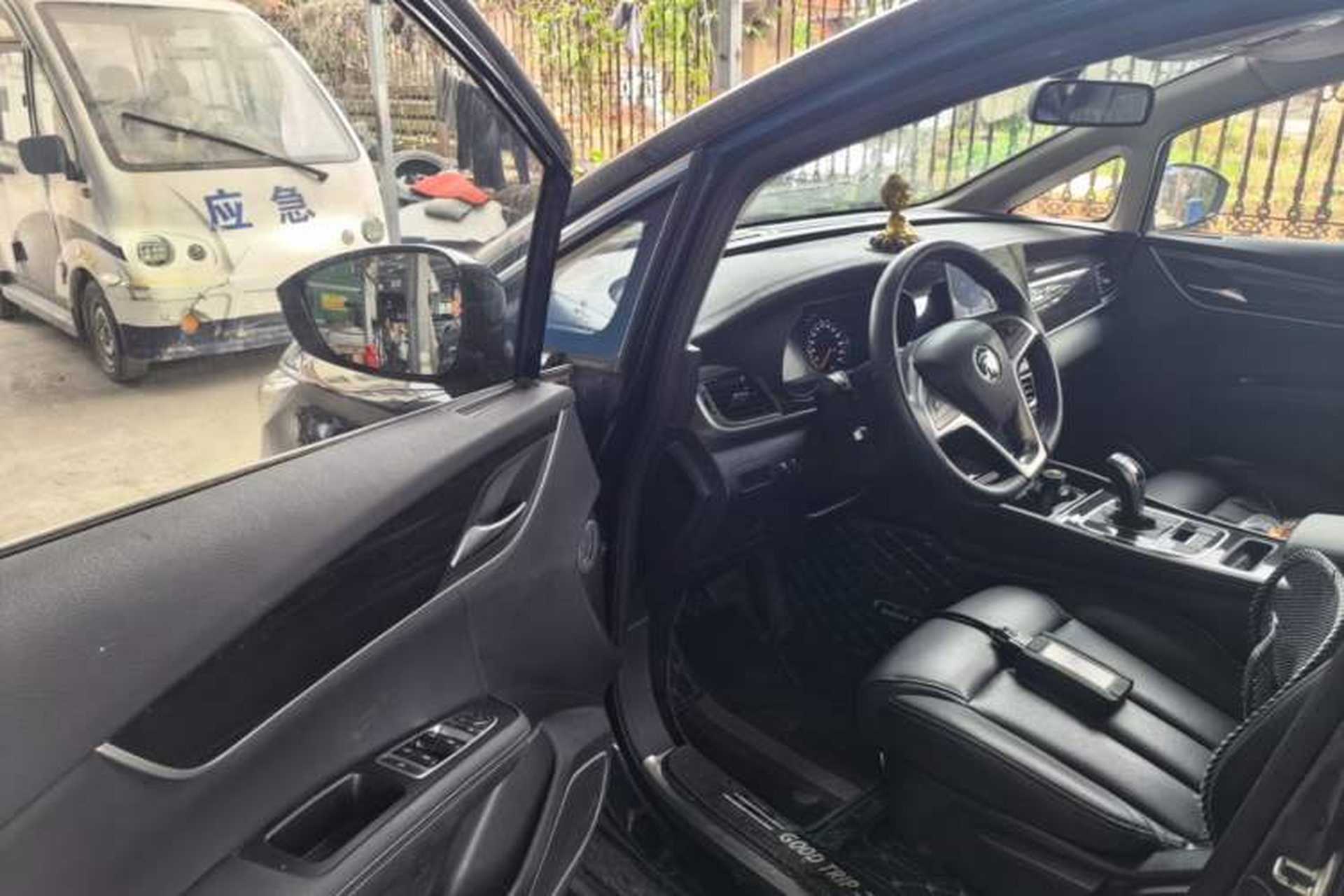 Used BYD Song MAX 2019 1.5T Automatic Smart Connect Ruiyi Sunroof Model 7 Seats China VI Standard Driver Seat