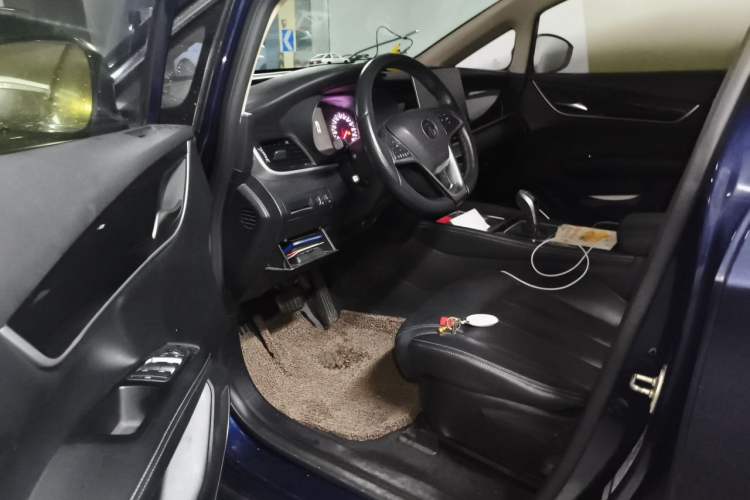 Used BYD Song MAX 2019 1.5T Automatic Smart Connect Ruiyi Sunroof Model 7 Seats China VI Standard Driver Seat