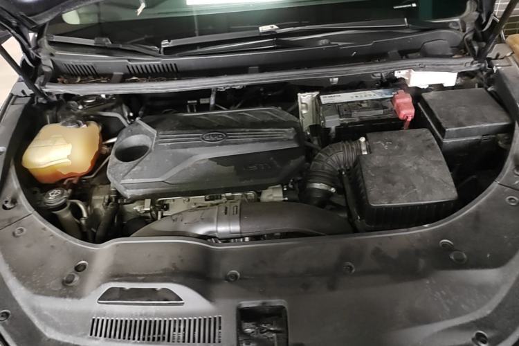Used BYD Song MAX 2019 1.5T Automatic Smart Connect Ruiyi Sunroof Model 7 Seats China VI Standard Engine Bay