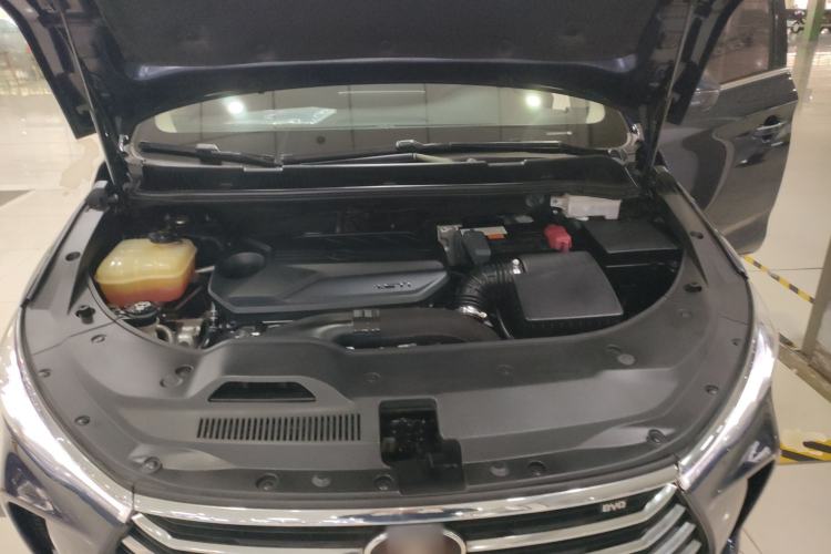 Used BYD Song MAX 2019 1.5T Automatic Smart Connect Prestige 7-Seater China VI Standard Engine Bay