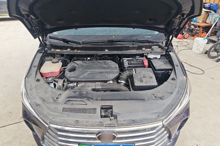 Used BYD Song MAX 2019 1.5T Automatic Smart Connect Prestige Model 6 Seats China V Standard Engine Bay