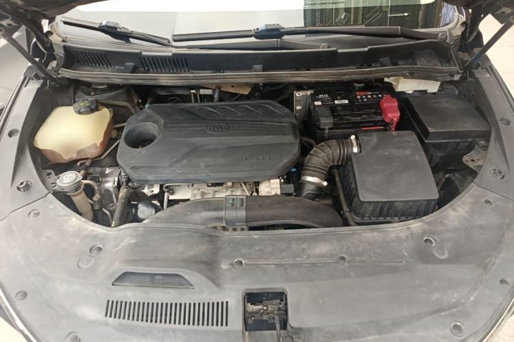 Used BYD Song MAX 2019 1.5T Automatic Smart Connect Ruiyi Sunroof Model 7 Seats China VI Standard Engine Bay