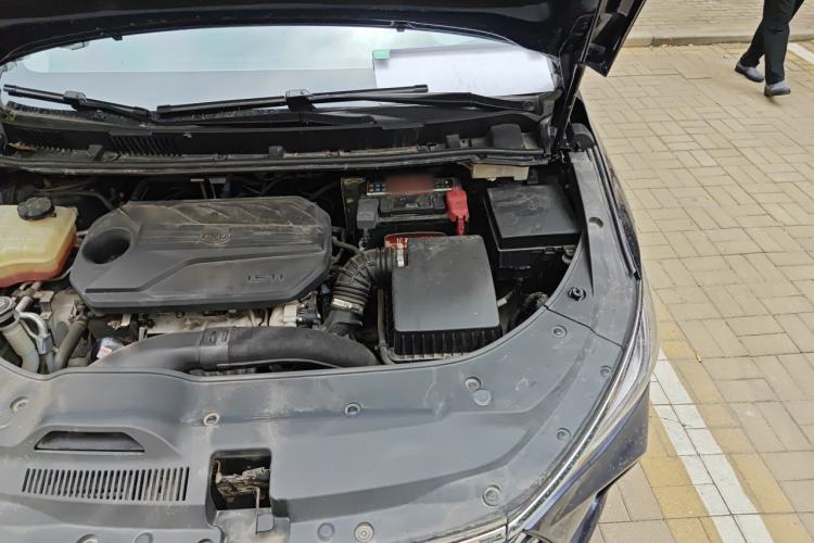 Used BYD Song MAX 2019 1.5T Automatic SmartConnect ZhiLian RuiDong Edition with 6 Seats China VI Standard Engine Bay Left