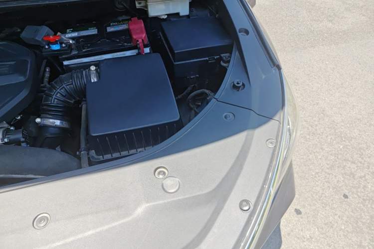 Used BYD Song MAX 2019 1.5T Automatic Smart Connect ZhiLian RuiDong Model 7 Seats China V Emission Standard Engine Bay Left