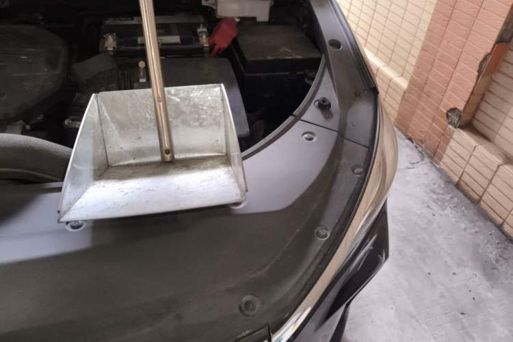 Used BYD Song MAX 2019 1.5T Automatic Smart Connect Ruiyi Model 7 Seats China V Emission Standard Engine Bay Left
