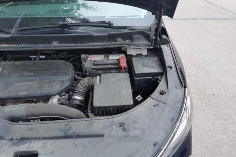 Used BYD Song MAX 2019 1.5T Automatic Smart Connect Prestige 7-Seater China VI Standard Engine Bay Left