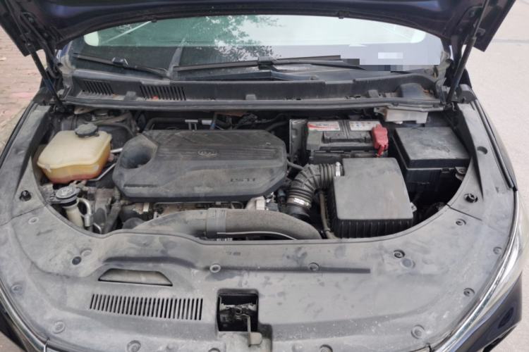 Used BYD Song MAX 2019 1.5T Automatic Smart Connect Prestige 7-Seater China VI Standard Engine Bay