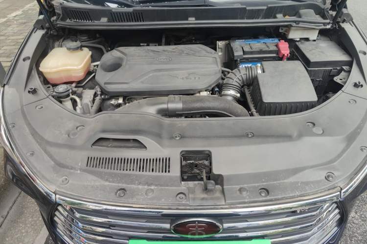 Used BYD Song MAX 2019 1.5T Automatic Smart Connect Ruiyi Sunroof Version 6 Seats China VI Standard Engine Bay