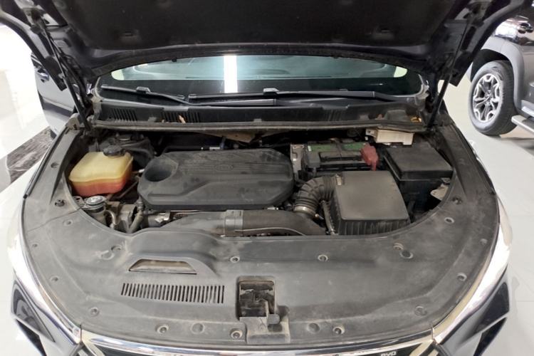 Used BYD Song MAX 2019 1.5T Automatic SmartConnect ZhiLian RuiDong Edition with 6 Seats China VI Standard Engine Bay