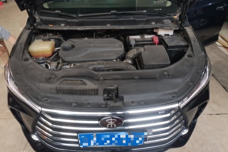 Used BYD Song MAX 2019 1.5T Automatic Smart Connect Ruiyi Model 7 Seats China V Emission Standard Engine Bay