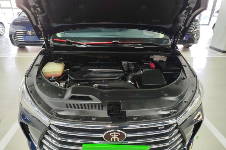 Used BYD Song MAX 2019 1.5T Automatic Smart Connect Ruiyi Sunroof Version 6 Seats China VI Standard Engine Bay