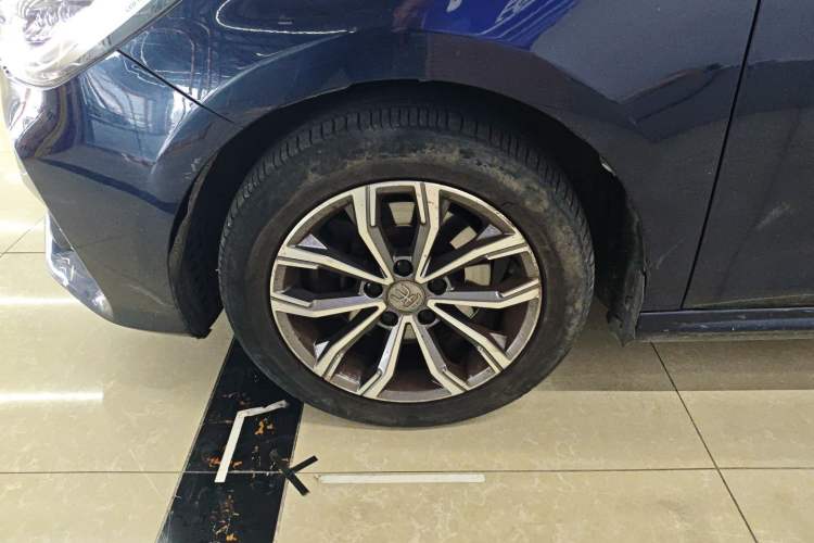 Used BYD Song MAX 2019 1.5T Automatic Smart Connect ZhiLian RuiDong Model 7 Seats China V Emission Standard Exterior 1