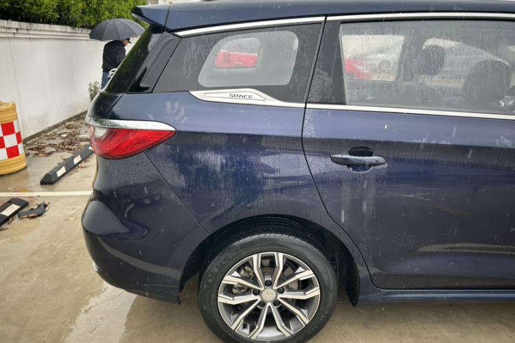 Used BYD Song MAX 2019 1.5T Automatic Smart Connect Prestige Model 6 Seats China VI Standard Exterior 10