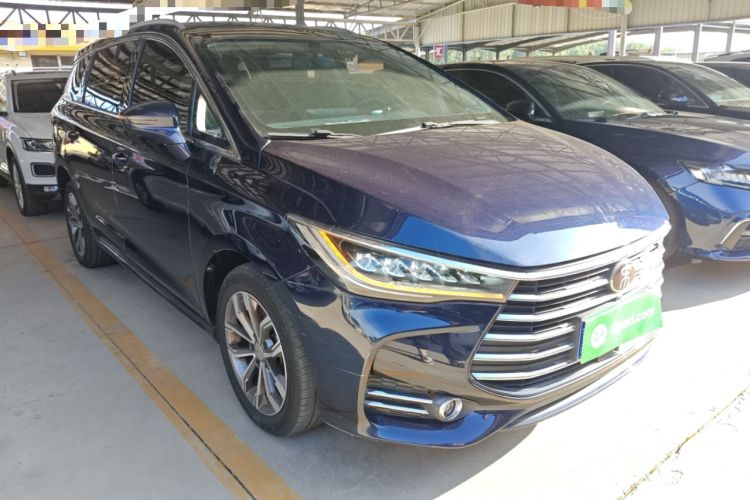 Used BYD Song MAX 2019 1.5T Automatic Smart Connect Prestige Model 6 Seats China VI Standard Front Right 45 Deg