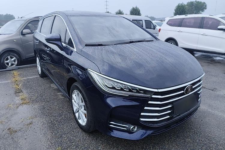 Used BYD Song MAX 2019 1.5T Manual Smart Connect Ruiyi Sunroof Model 7 Seats China VI Standard Front Right 45 Deg