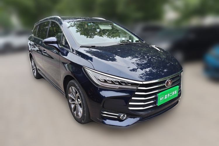 Used BYD Song MAX 2019 1.5T Automatic Smart Connect Ruiyi Sunroof Model 7 Seats China V Emission Standard Front Right 45 Deg