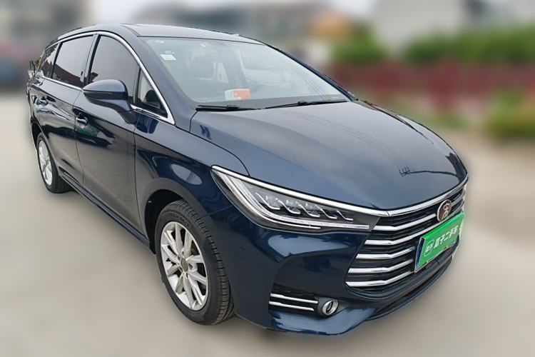 Used BYD Song MAX 2019 1.5T Manual Smart Connect Ruiyi Sunroof Model 7 Seats China VI Standard Front Right 45 Deg