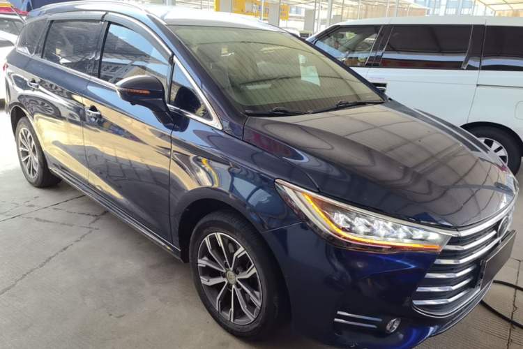 Used BYD Song MAX 2019 1.5T Automatic Smart Connect Ruiyi Sunroof Model 7 Seats China VI Standard Front Right 45 Deg