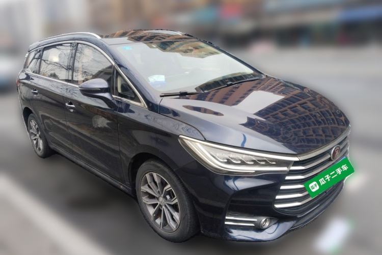 Used BYD Song MAX 2019 1.5T Automatic Smart Connect Prestige Model 6 Seats China VI Standard Front Right 45 Deg