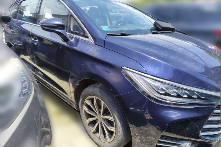 Used BYD Song MAX 2019 1.5T Automatic Smart Connect Ruiyi Sunroof Version 6 Seats China VI Standard Front Right 45 Deg