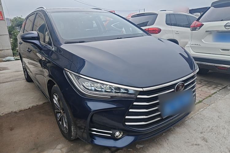 Used BYD Song MAX 2019 1.5T Automatic Smart Connect Prestige Model 6 Seats China V Standard Front Right 45 Deg