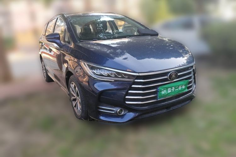 Used BYD Song MAX 2019 1.5T Automatic Smart Connect Prestige Model 6 Seats China VI Standard Front Right 45 Deg