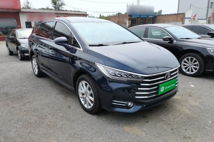 Used BYD Song MAX 2019 1.5T Manual Smart Connect Ruiyi Sunroof Model 6 Seats China VI Standard Front Right 45 Deg
