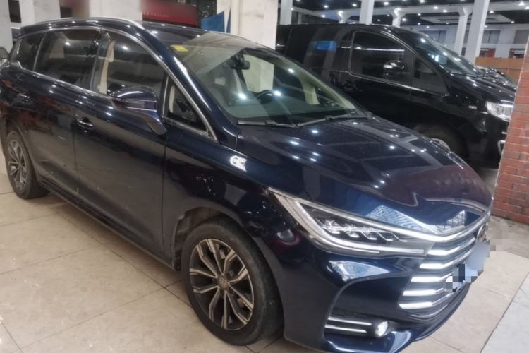 Used BYD Song MAX 2019 1.5T Automatic Smart Connect Ruiyi Model 7 Seats China V Emission Standard Front Right 45 Deg