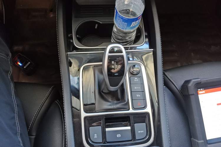 Used BYD Song MAX 2019 1.5T Automatic Smart Connect Prestige Model 6 Seats China VI Standard Gear Lever