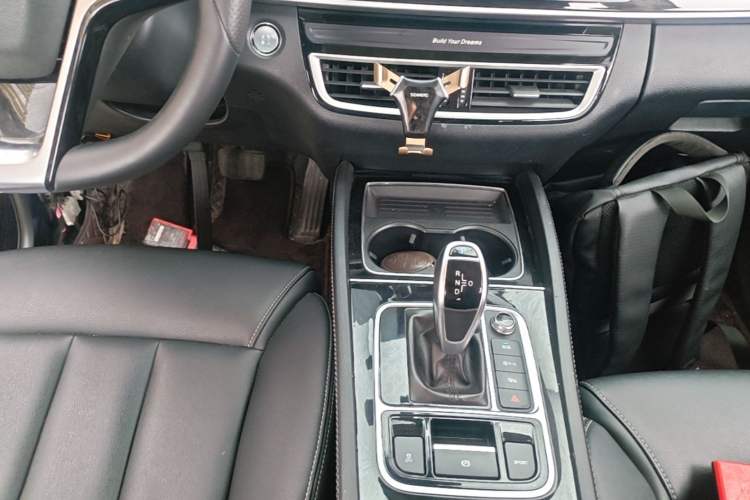 Used BYD Song MAX 2019 1.5T Automatic Smart Connect Prestige Model 6 Seats China V Standard Gear Lever