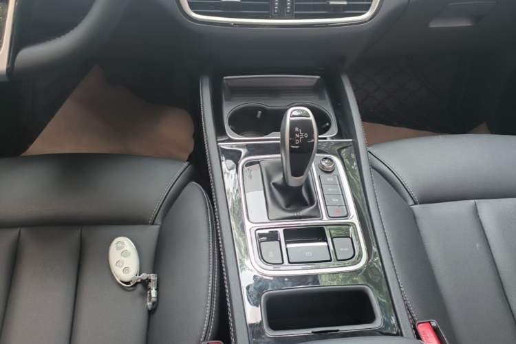 Used BYD Song MAX 2019 1.5T Automatic Smart Connect Ruiyi Sunroof Version 6 Seats China VI Standard Gear Lever