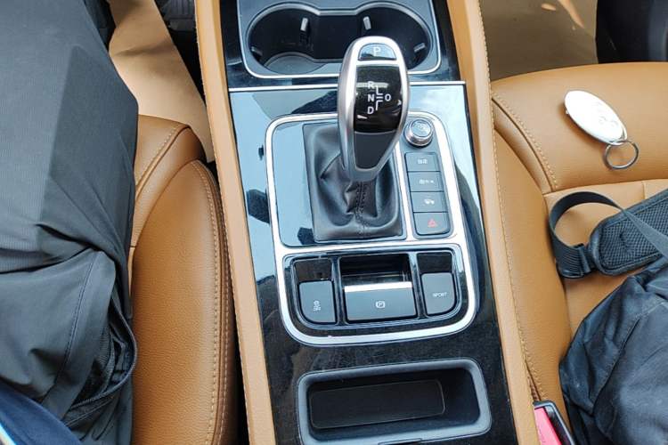 Used BYD Song MAX 2019 1.5T Automatic Smart Connect Ruiyi Model 6-Seater China V Standard Gear Lever