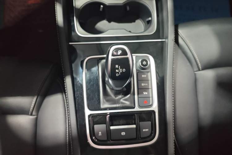 Used BYD Song MAX 2019 1.5T Automatic Smart Connect Ruiyi Sunroof Model 7 Seats China VI Standard Gear Lever