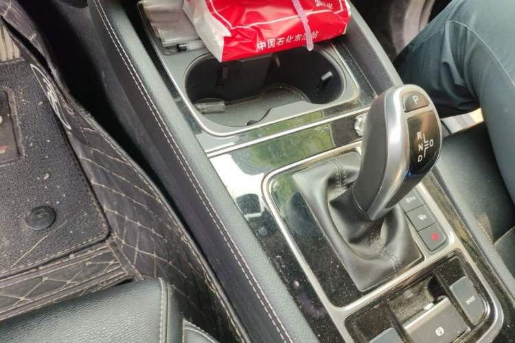 Used BYD Song MAX 2019 1.5T Automatic Smart Connect Ruiyi Sunroof Model 7 Seats China VI Standard Gear Lever