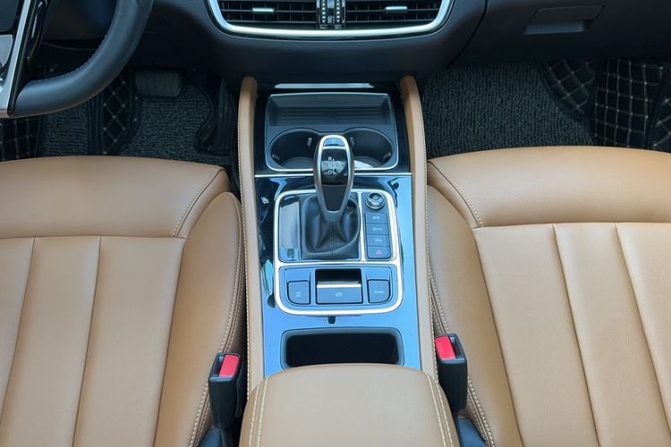 Used BYD Song MAX 2019 1.5T Automatic Smart Connect ZhiLian RuiDong 6-Seater China V Standard Gear Lever