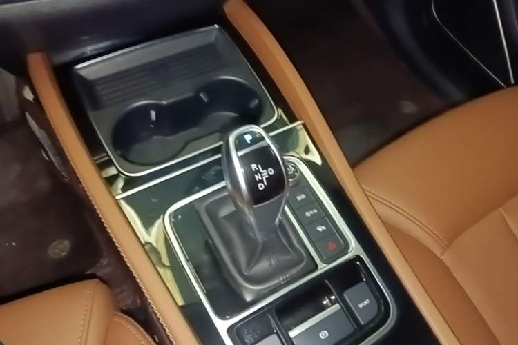 Used BYD Song MAX 2019 1.5T Automatic Smart Connect Ruiyi Model 6-Seater China V Standard Gear Lever