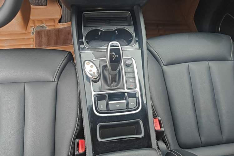 Used BYD Song MAX 2019 1.5T Automatic Smart Connect Prestige Model 6 Seats China V Standard Gear Lever
