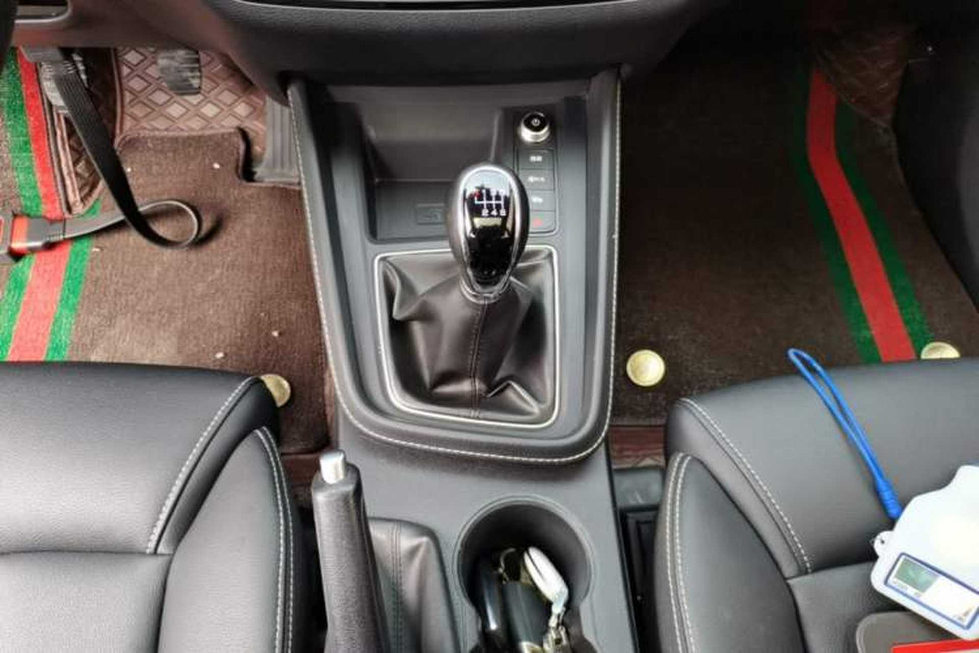 Used BYD Song MAX 2019 1.5T Manual Smart Connect Ruiyi Sunroof Model 6 Seats China VI Standard Gear Lever
