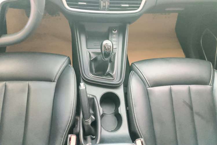 Used BYD Song MAX 2019 1.5T Manual Smart Connect Ruiyi Sunroof Model 7 Seats China V Emission Standard Gear Lever