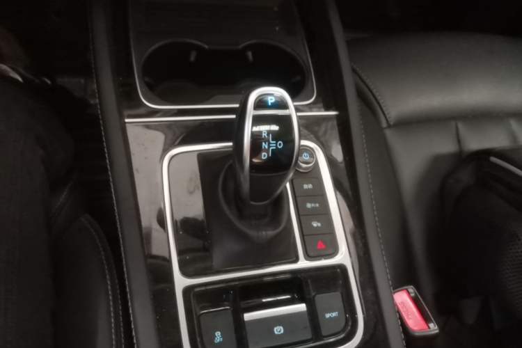 Used BYD Song MAX 2019 1.5T Automatic Smart Connect Ruiyi Model 7 Seats China V Emission Standard Gear Lever