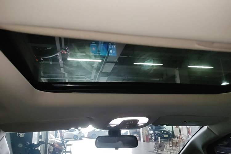 Used BYD Song MAX 2019 1.5T Automatic Smart Connect Ruiyi Sunroof Model 7 Seats China VI Standard Headliner