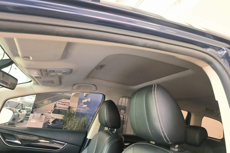 Used BYD Song MAX 2019 1.5T Manual Smart Connect Ruiyi Sunroof Model 7 Seats China V Emission Standard Headliner