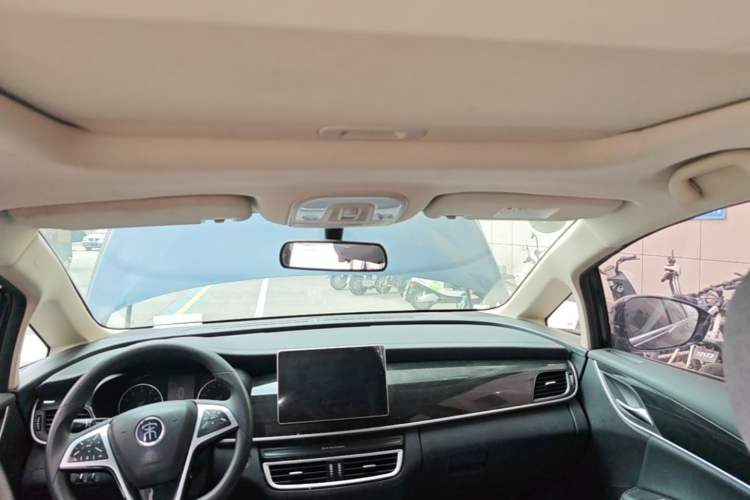 Used BYD Song MAX 2019 1.5T Automatic Smart Connect Luxe Model 7 Seats China VI Standard Headliner