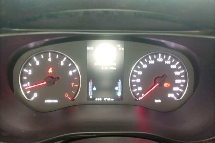 Used BYD Song MAX 2019 1.5T Automatic Smart Connect Ruiyi Sunroof Model 7 Seats China VI Standard Instrument Cluster