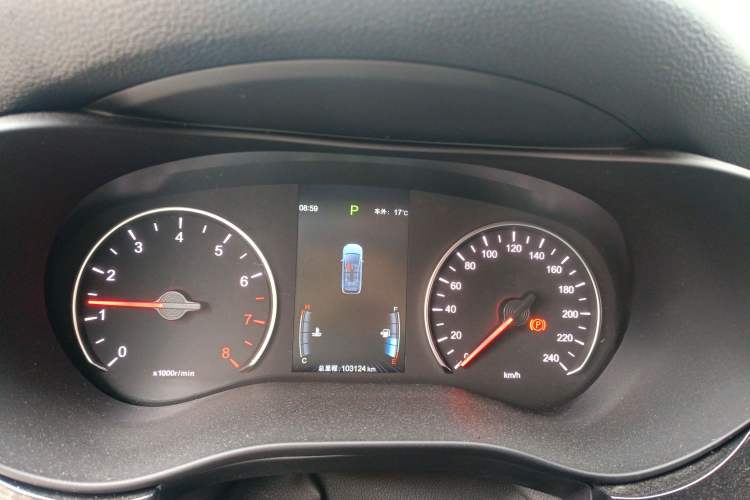 Used BYD Song MAX 2019 1.5T Automatic SmartConnect ZhiLian RuiDong Edition with 6 Seats China VI Standard Instrument Cluster