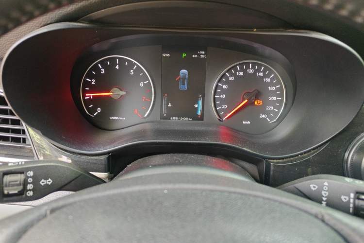Used BYD Song MAX 2019 1.5T Automatic Smart Connect Ruiyi Model 6-Seater China V Standard Instrument Cluster