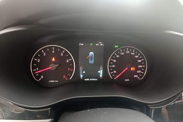 Used BYD Song MAX 2019 1.5T Automatic Smart Connect Ruiyi Sunroof Model 7 Seats China VI Standard Instrument Cluster