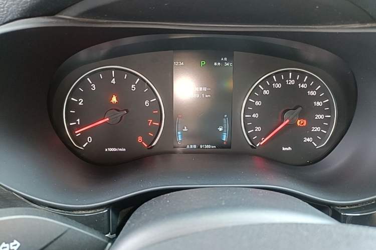 Used BYD Song MAX 2019 1.5T Automatic Smart Connect Ruiyi Sunroof Version 6 Seats China VI Standard Instrument Cluster