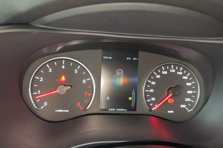 Used BYD Song MAX 2019 1.5T Manual Smart Connect Ruiyi Sunroof Model 7 Seats China VI Standard Instrument Cluster